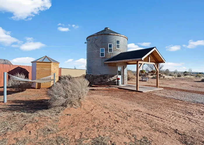 Southwest Silo Stay- 1 Bedroom Near Zion & Bryce