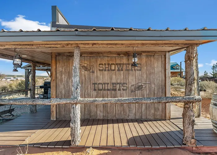 Southwest Silo Stay- 1 Bedroom Near Zion & Bryce * Cane Beds